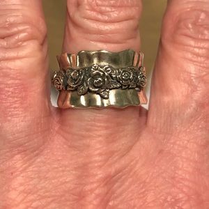 Oz Paz sterling ring size 8 rose